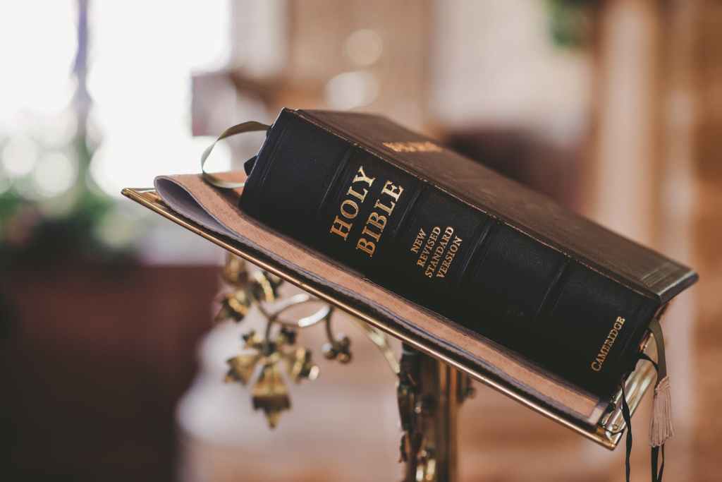 One Voice, Two Volumes: Rethinking the Unity of&nbsp;Isaiah